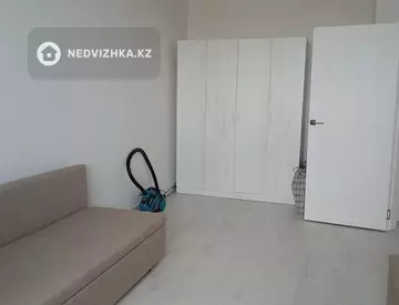 1-комнатная квартира, этаж 2 из 10, 38 м²