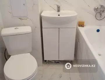 1-комнатная квартира, этаж 2 из 10, 38 м²