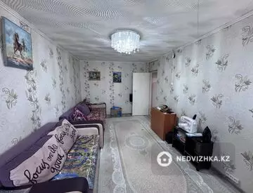 2-комнатная квартира, этаж 4 из 5, 52 м²