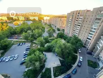 2-комнатная квартира, этаж 12 из 13, 54 м²