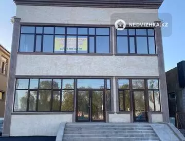 Здание, 2 этажа, 320 м²