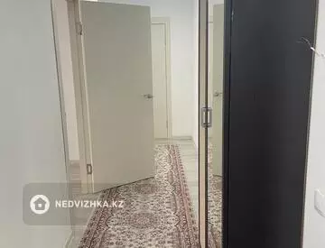 2-комнатная квартира, этаж 8 из 12, 60 м²