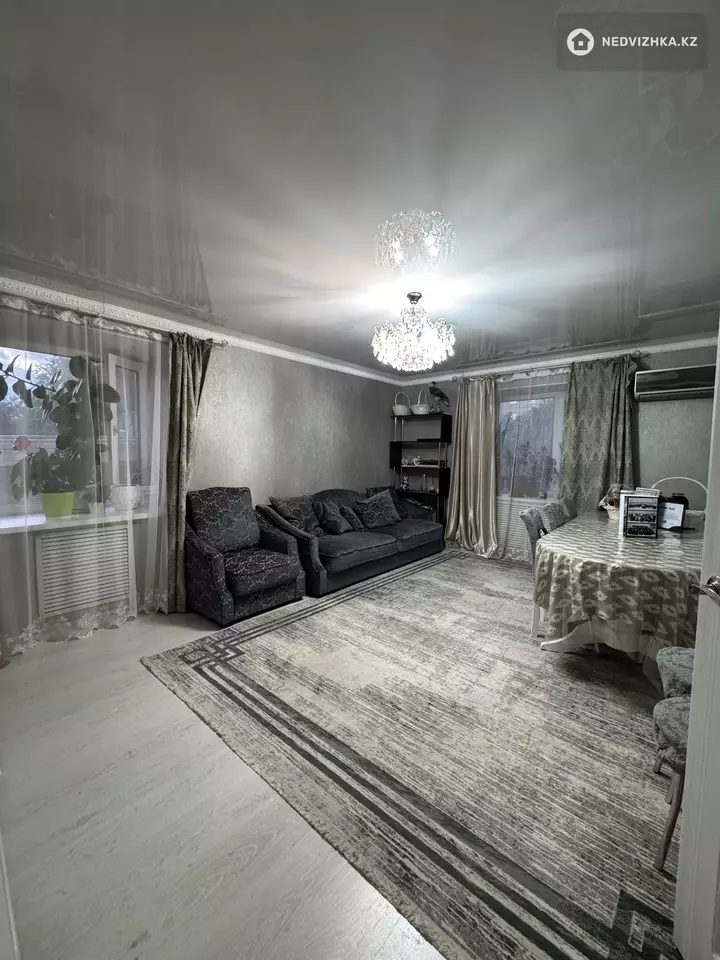 66.8 м², 3-комнатная квартира, этаж 2 из 9, 67 м², изображение - 1