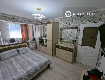 2-комнатная квартира, этаж 4 из 5, 51 м²