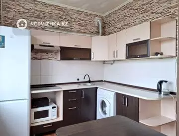 2-комнатная квартира, этаж 4 из 5, 57 м²