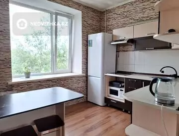 2-комнатная квартира, этаж 4 из 5, 57 м²