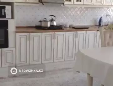8-комнатный дом, 8 соток, 300 м²