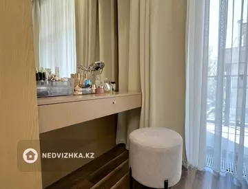 3-комнатная квартира, этаж 1 из 3, 135 м²