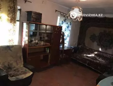 2-комнатная часть дома, 10 соток, 60 м²