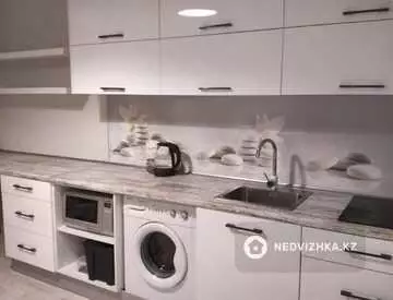 1-комнатная квартира, этаж 2 из 9, 48 м², на длительный срок