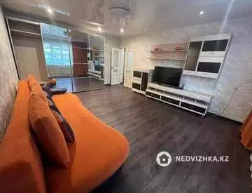 1-комнатная квартира, этаж 2 из 9, 48 м², на длительный срок