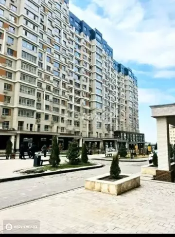 2-комнатная квартира, этаж 3 из 15, 50 м²