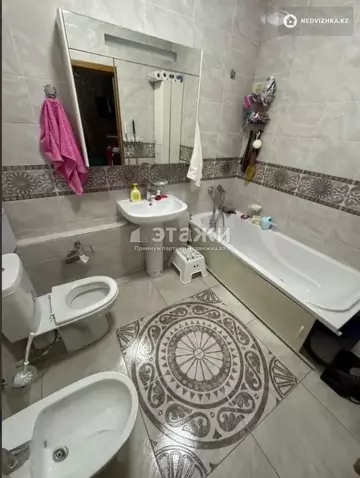 3-комнатная квартира, этаж 13 из 19, 126 м²