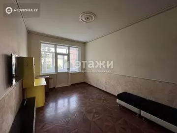 2-комнатная квартира, этаж 3 из 3, 47 м²