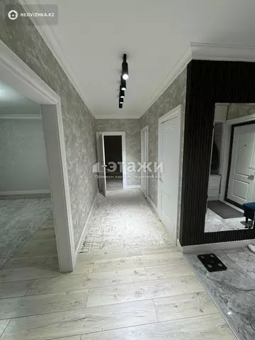 2-комнатная квартира, этаж 2 из 5, 70 м²