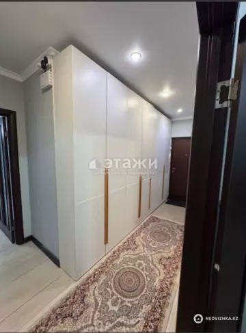 2-комнатная квартира, этаж 10 из 13, 60 м²