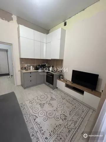 1-комнатная квартира, этаж 1 из 12, 39 м²