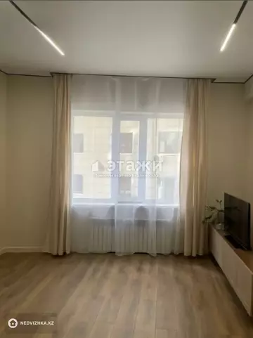 2-комнатная квартира, этаж 4 из 17, 64 м²