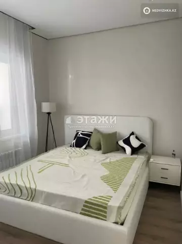 2-комнатная квартира, этаж 4 из 17, 64 м²