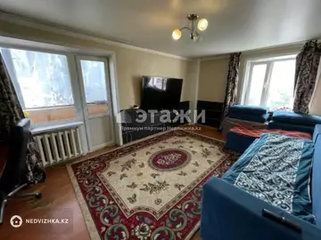 3-комнатная квартира, этаж 4 из 5, 64 м²