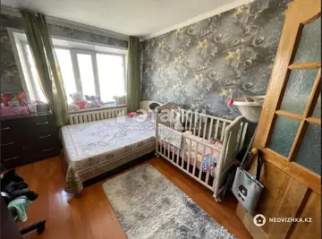 3-комнатная квартира, этаж 4 из 5, 64 м²