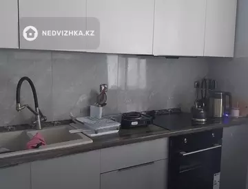 2-комнатная квартира, этаж 7 из 12, 55 м², на длительный срок