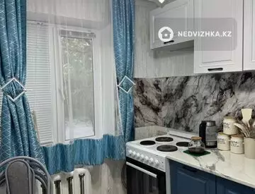 2-комнатная квартира, этаж 2 из 5, 60 м²
