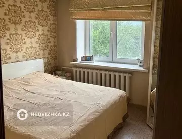 4-комнатная квартира, этаж 4 из 4, 76 м²