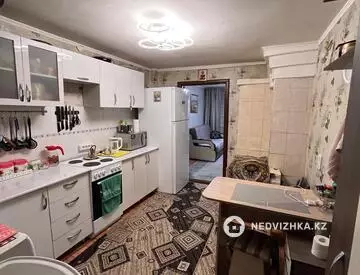 2-комнатная часть дома, 1.5 соток, 60 м²