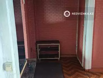 2-комнатная квартира, этаж 4 из 5, 41 м²