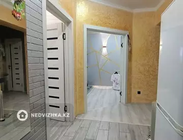 2-комнатная квартира, этаж 3 из 3, 57 м²