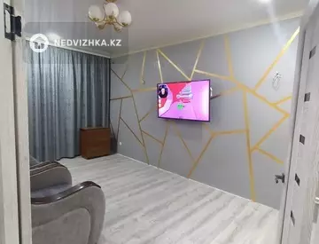 2-комнатная квартира, этаж 3 из 3, 57 м²