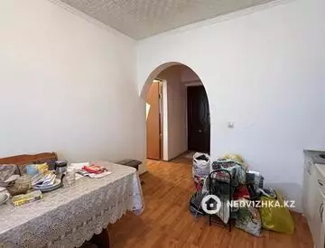 1-комнатная квартира, этаж 4 из 5, 38 м²