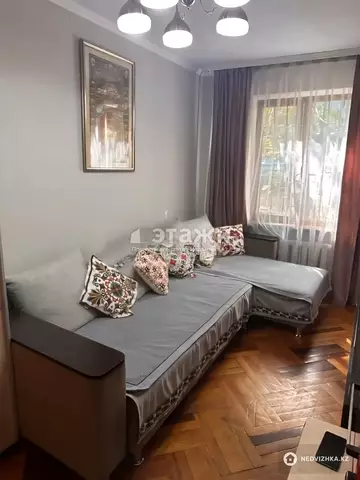 3-комнатная квартира, этаж 1 из 5, 63 м²
