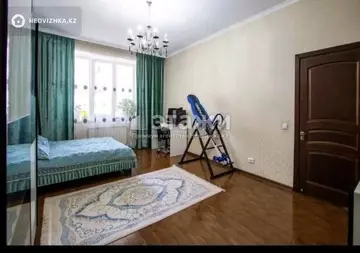 3-комнатная квартира, этаж 8 из 11, 120 м²