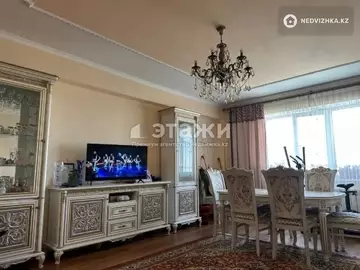 4-комнатная квартира, этаж 11 из 11, 113 м²