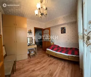 2-комнатная квартира, этаж 4 из 5, 50 м²