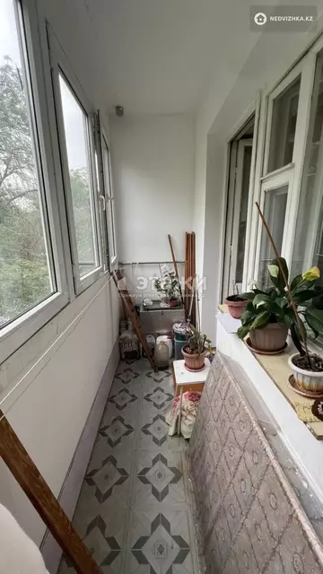 2-комнатная квартира, этаж 4 из 5, 50 м²