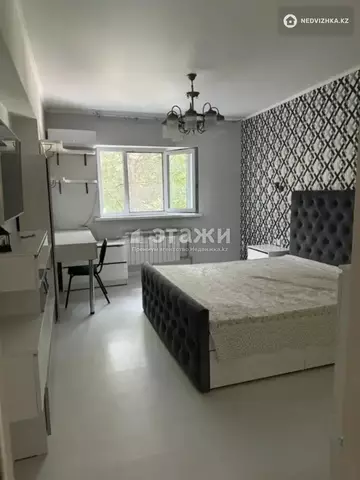3-комнатная квартира, этаж 3 из 5, 102 м²