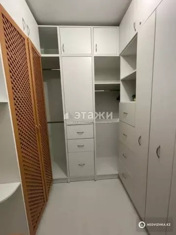 3-комнатная квартира, этаж 3 из 5, 102 м²