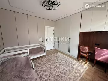 3-комнатная квартира, этаж 2 из 15, 102 м²