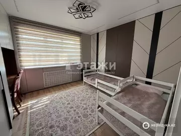 3-комнатная квартира, этаж 2 из 15, 102 м²