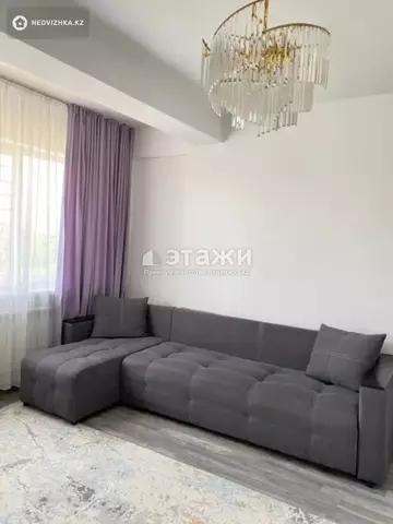 2-комнатная квартира, этаж 8 из 8, 56 м²
