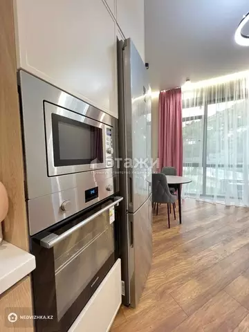 2-комнатная квартира, этаж 2 из 3, 55 м², на длительный срок