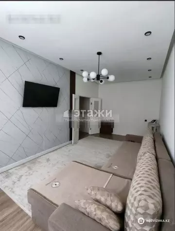 2-комнатная квартира, этаж 4 из 15, 60 м²