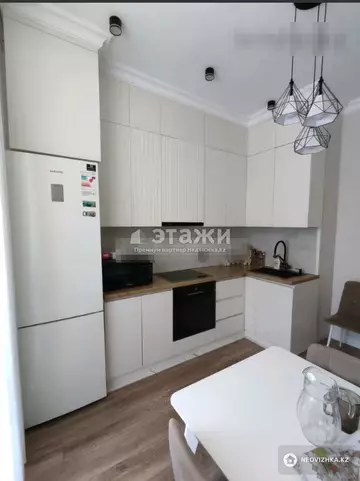 2-комнатная квартира, этаж 4 из 15, 60 м²