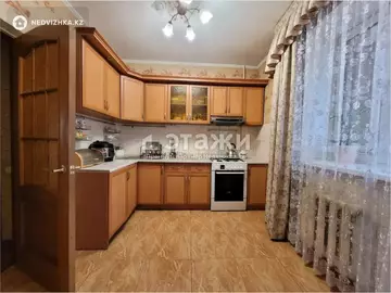 3-комнатная квартира, этаж 3 из 5, 85 м²