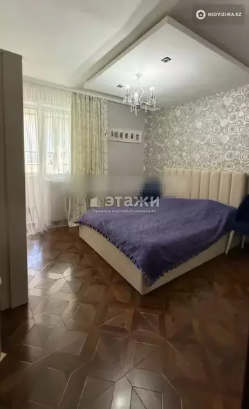 3-комнатная квартира, этаж 4 из 12, 100 м²