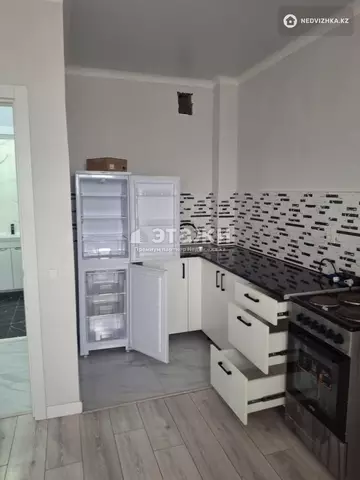 1-комнатная квартира, этаж 3 из 9, 39 м²