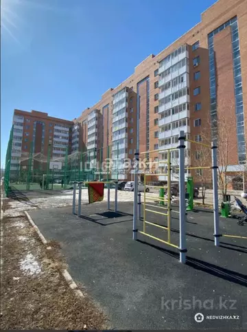 1-комнатная квартира, этаж 3 из 9, 38 м²